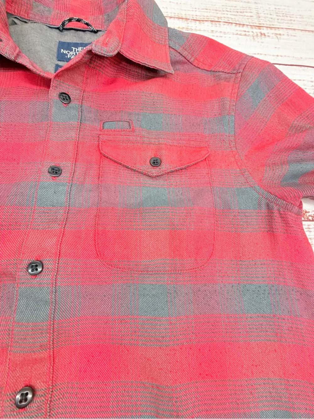 North Face Men’s Small Red Plaid Lightweight Flannel Long Sleeve Shirt